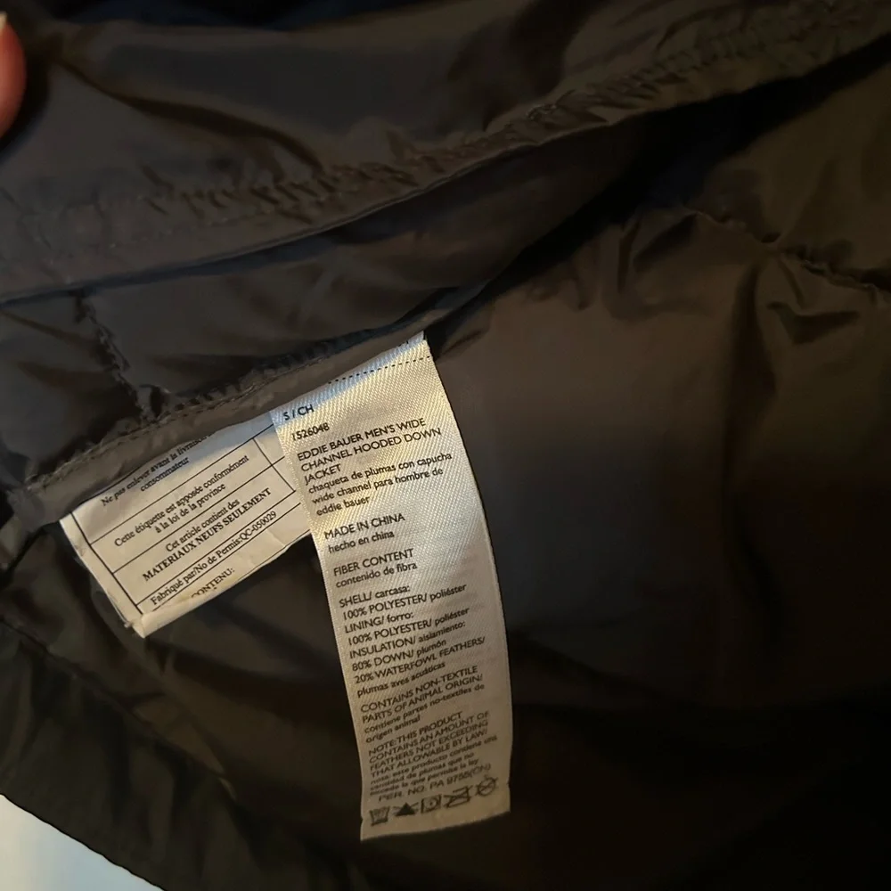 Eddie Bauer Men's Wide Channel Hooded Down Black Puffer Jacket